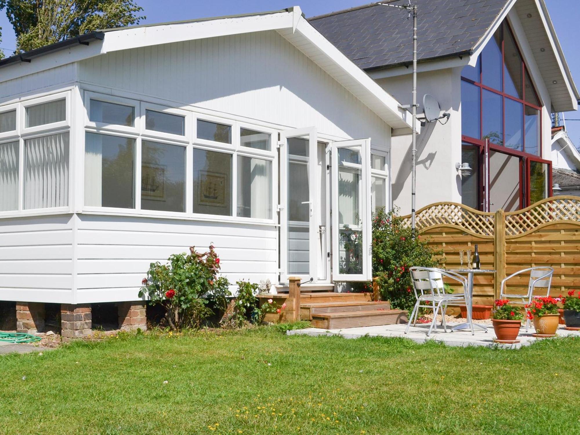 Reflections Villa Surfleet Exterior photo
